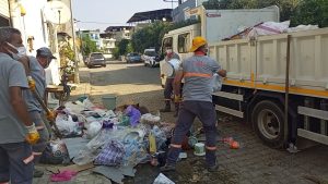 Nazilli’deki Çöp Ev yine boşaltıldı!