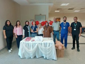 Dünya İlk Yardım Günü’nde farkındalık amacıyla stand kuruldu.