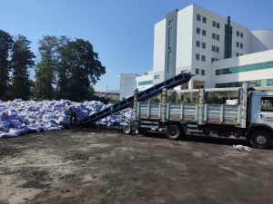 Nazilli Kaymakamlığı Sosyal Yardımlaşma ve Dayanışma Vakfı ilçe genelinde 2 bin 500 haneyi ısıtıyor.