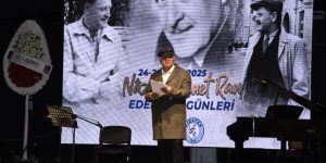 Nazım Hikmet, 9 farklı dilde anıldı.