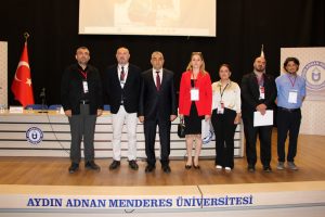 Aydın’da, Adnan Menderes Üniversitesi ve Aydın Valiliği iş birliğinde; ‘Geçmişten Günümüze Aydın Sempozyumu’ düzenlendi.