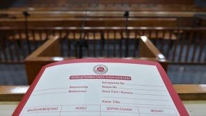 Çatıdan düşen kar ve buz nedeniyle sakat kalan öğrenciye 20 milyon lira tazminat kararı